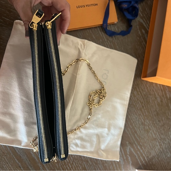 LV Authentic Double Zip Pochette! Purchased in Paris. - Picture 8 of 10